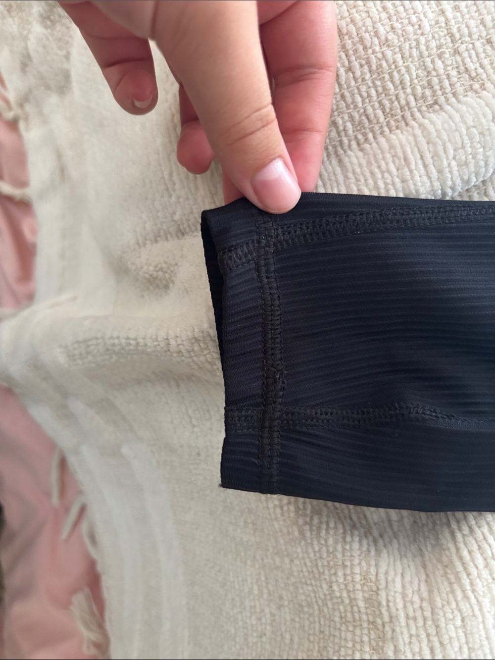 Old Navy Black High-Rise Active Leggings - Picture 7 of 8
